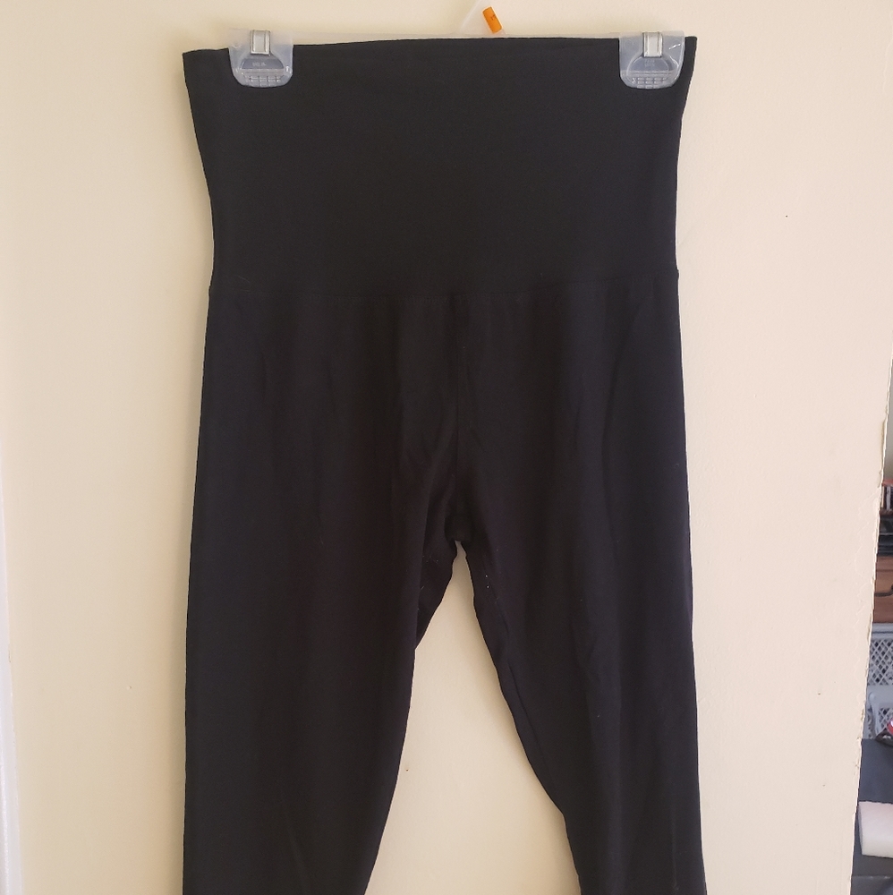 Yoga Pants Bundle ( 1 Capris & 2 Leggings